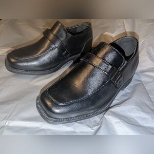 Perry Ellis Portfolio Boys Black Loafer Dress Shoes Size 8